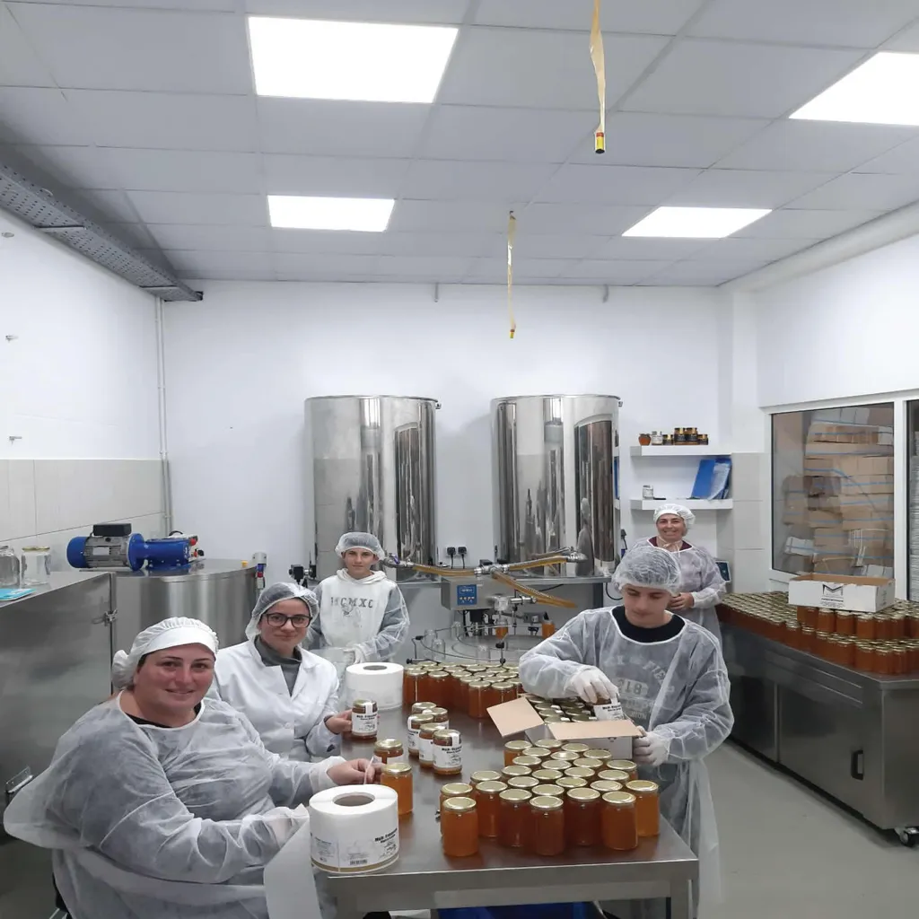 400g Glas Wildkräuterhonig Golden Melostalia Archontakis Aus Kreta Griechenland 6 400g Glas Wildkräuterhonig Golden Melostalia Archontakis Aus Kreta Griechenland – Bild 4